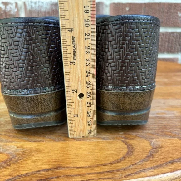 Dansko Textured Leather mule Brown Clogs nurse shoes Size 40 (US 9.5) - Picture 7 of 10